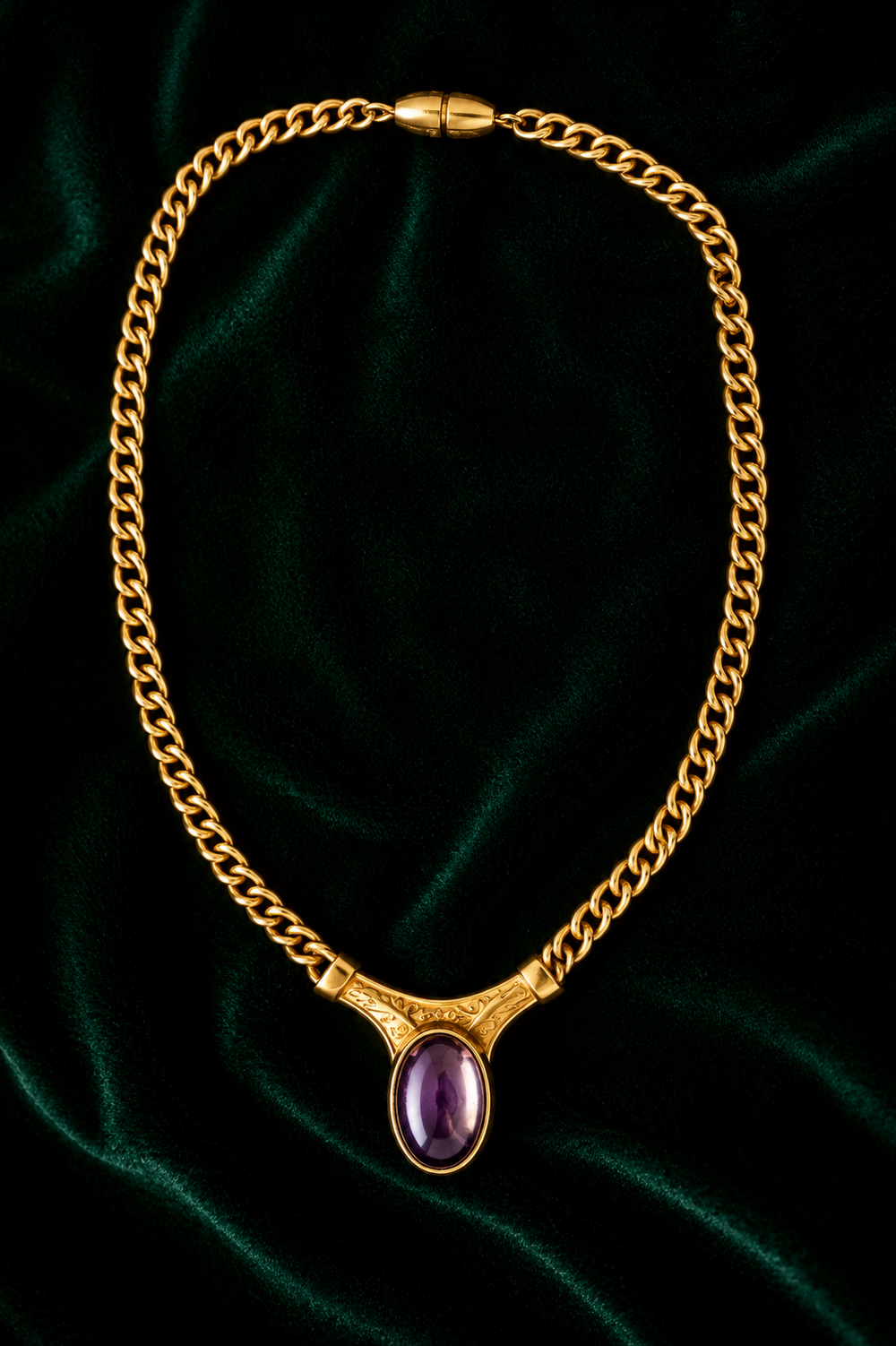 Vintage Gold-Tone Chain Necklace with Stone Detail