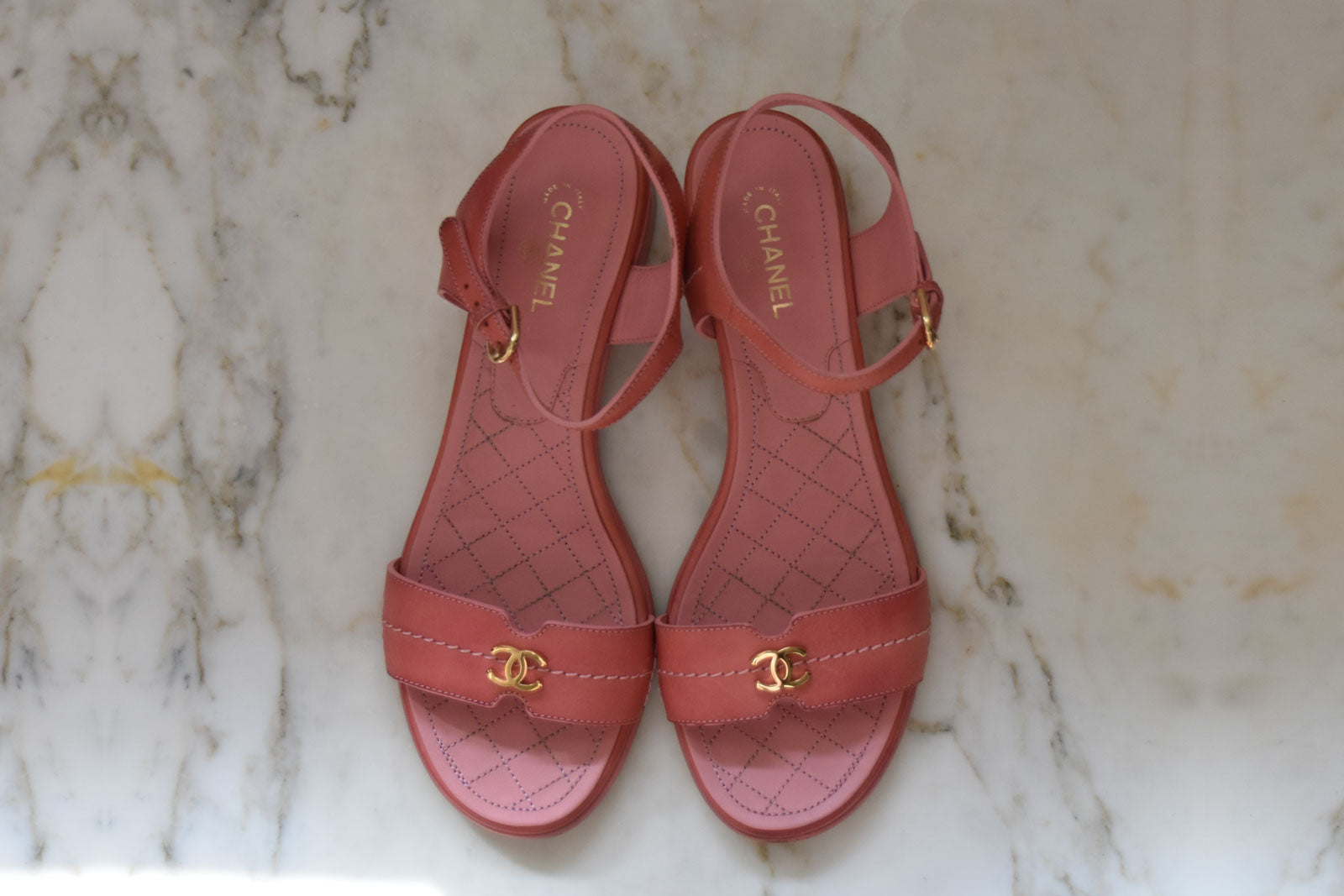 CHANEL  GOATSKIN CC SANDALS 38 PINK