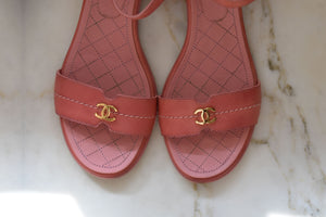 CHANEL  GOATSKIN CC SANDALS 38 PINK