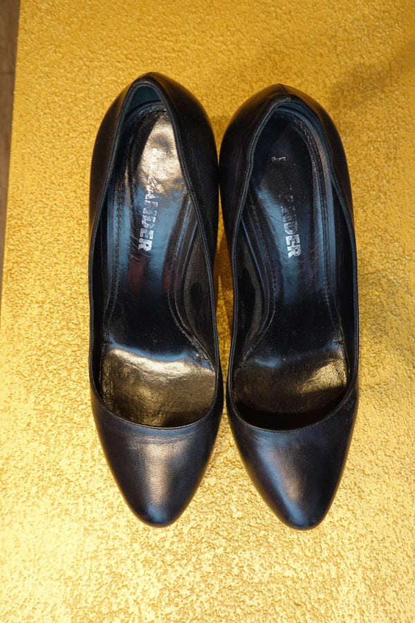 Black Pointed Leather Pumps