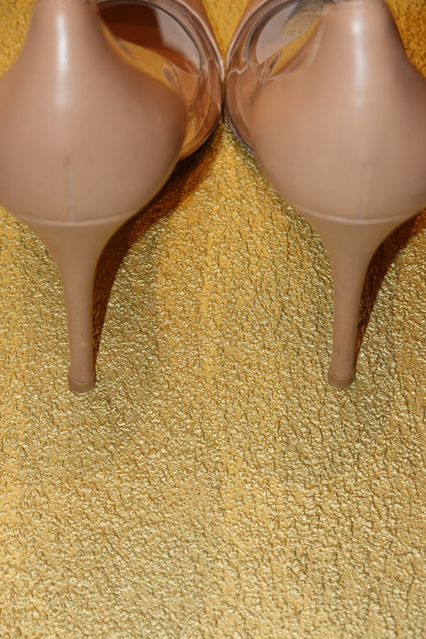Gianvito Rossi nude pumps - heel detail