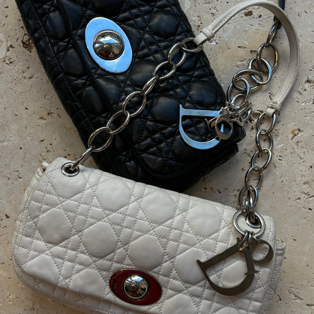 Black and white quilted handbags from the Gizeye selection