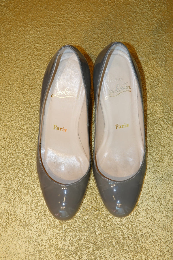 Grey Patent Pointed Pumps