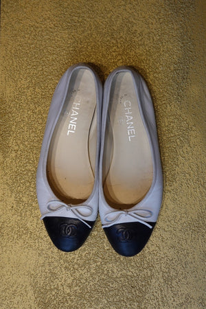 White Black Cap Toe Ballet Flats