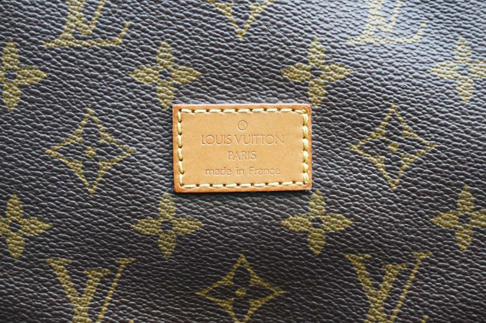 Louis Vuitton Saumur 43 Brown Cloth ref.889095 - Joli Closet